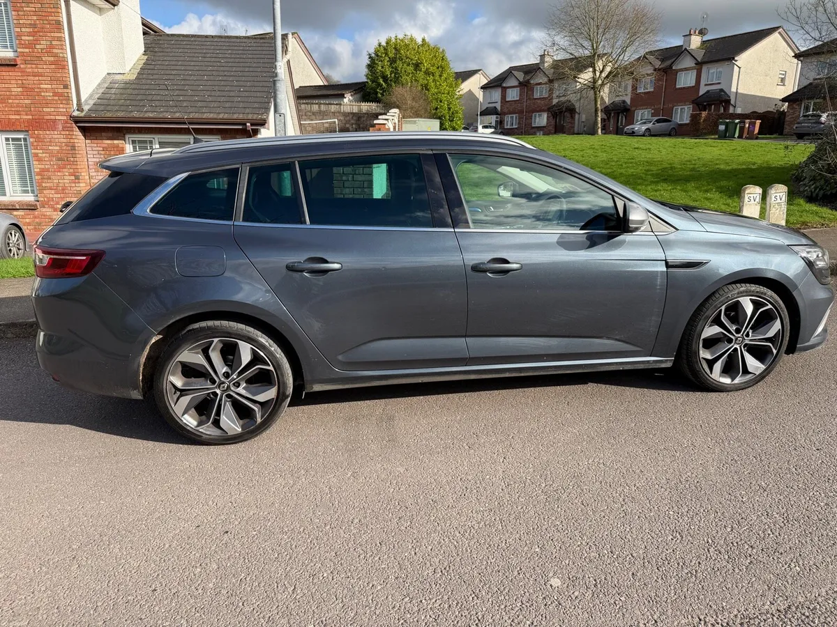 2019 (192) Renault Megane GT line sport Tourer - Image 2