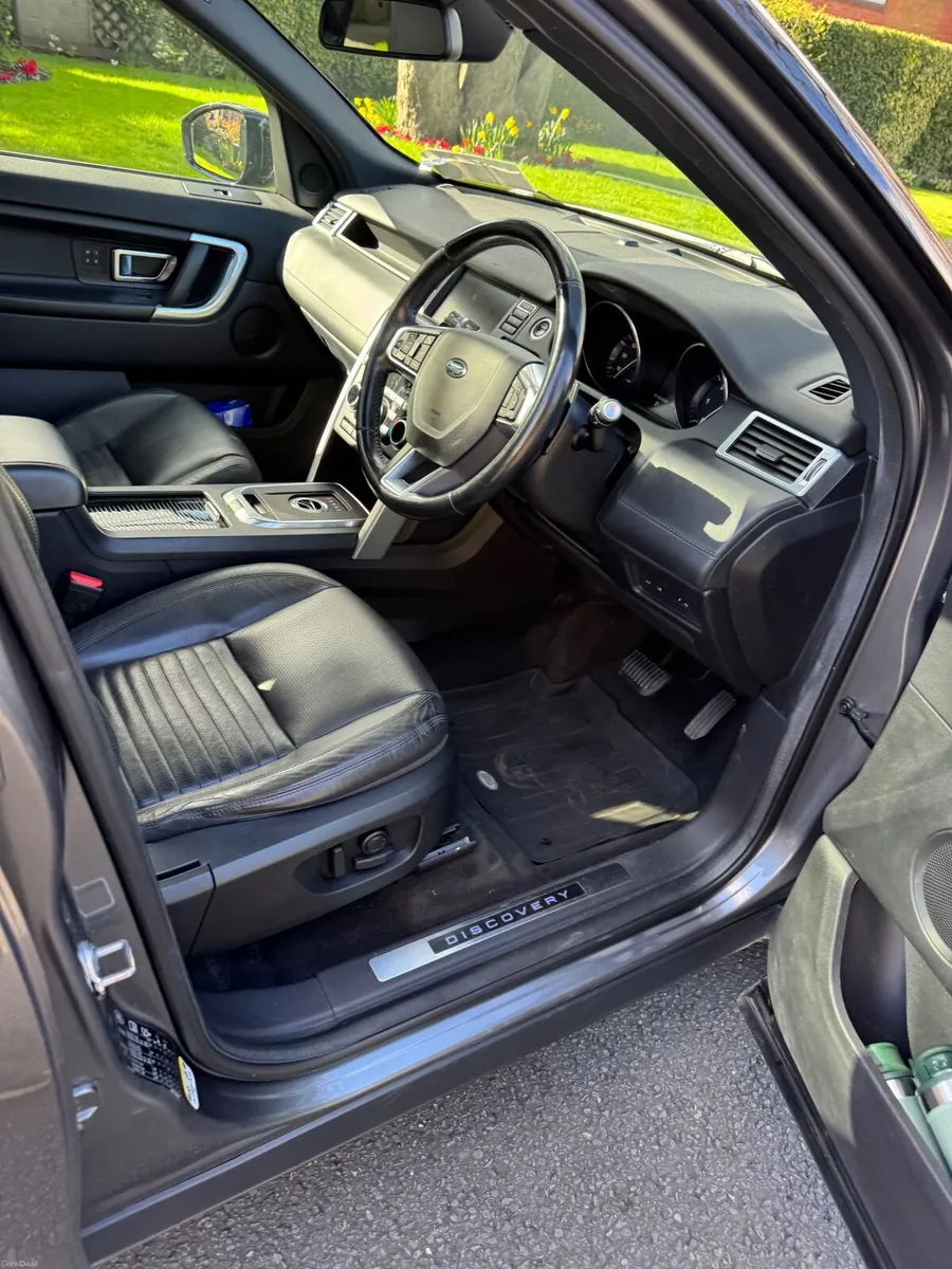 Land Rover Discovery Sport 2015 - Image 3