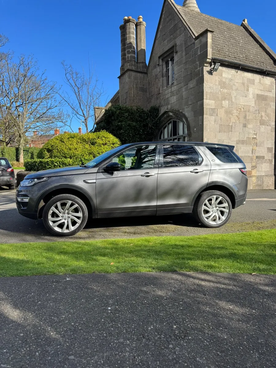 Land Rover Discovery Sport 2015 - Image 1