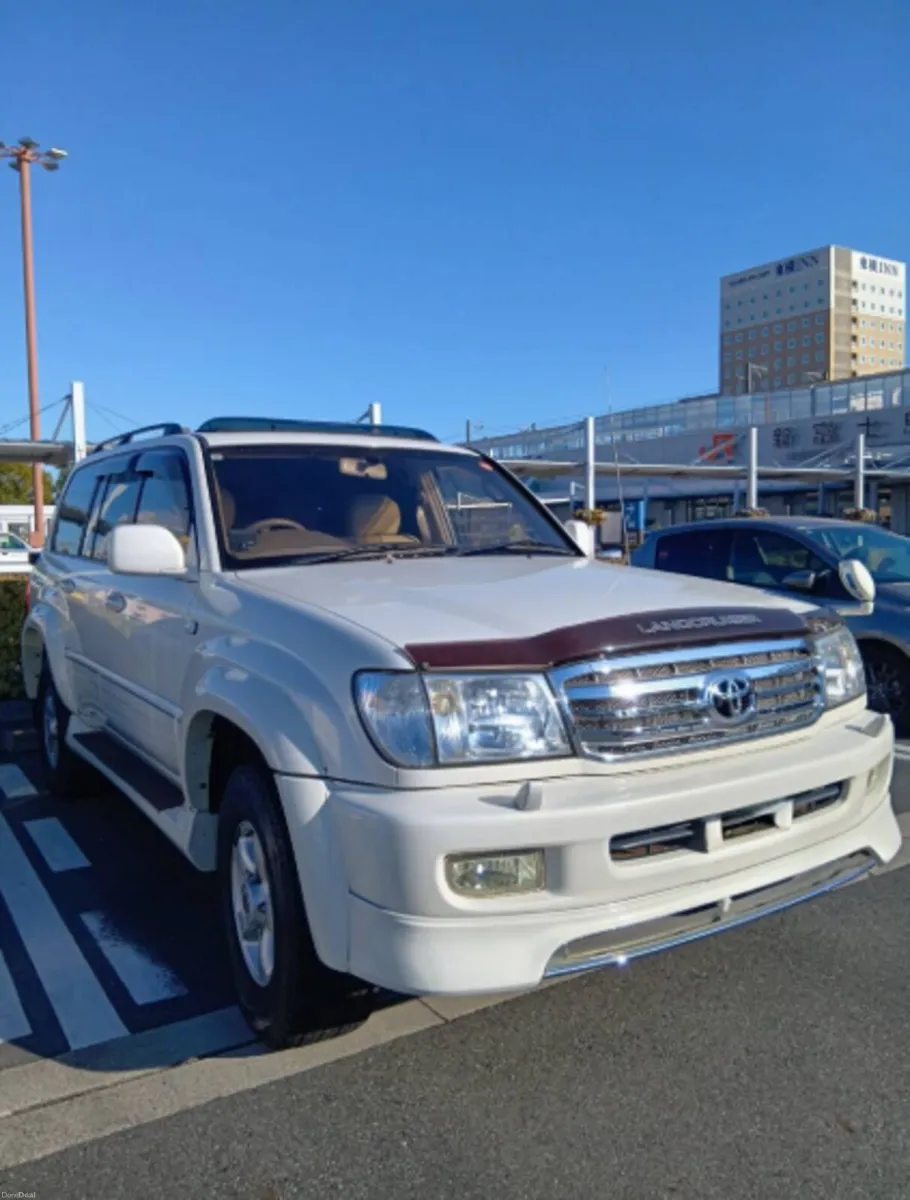 Toyota Land Cruiser Amazon 100 Series - Image 1