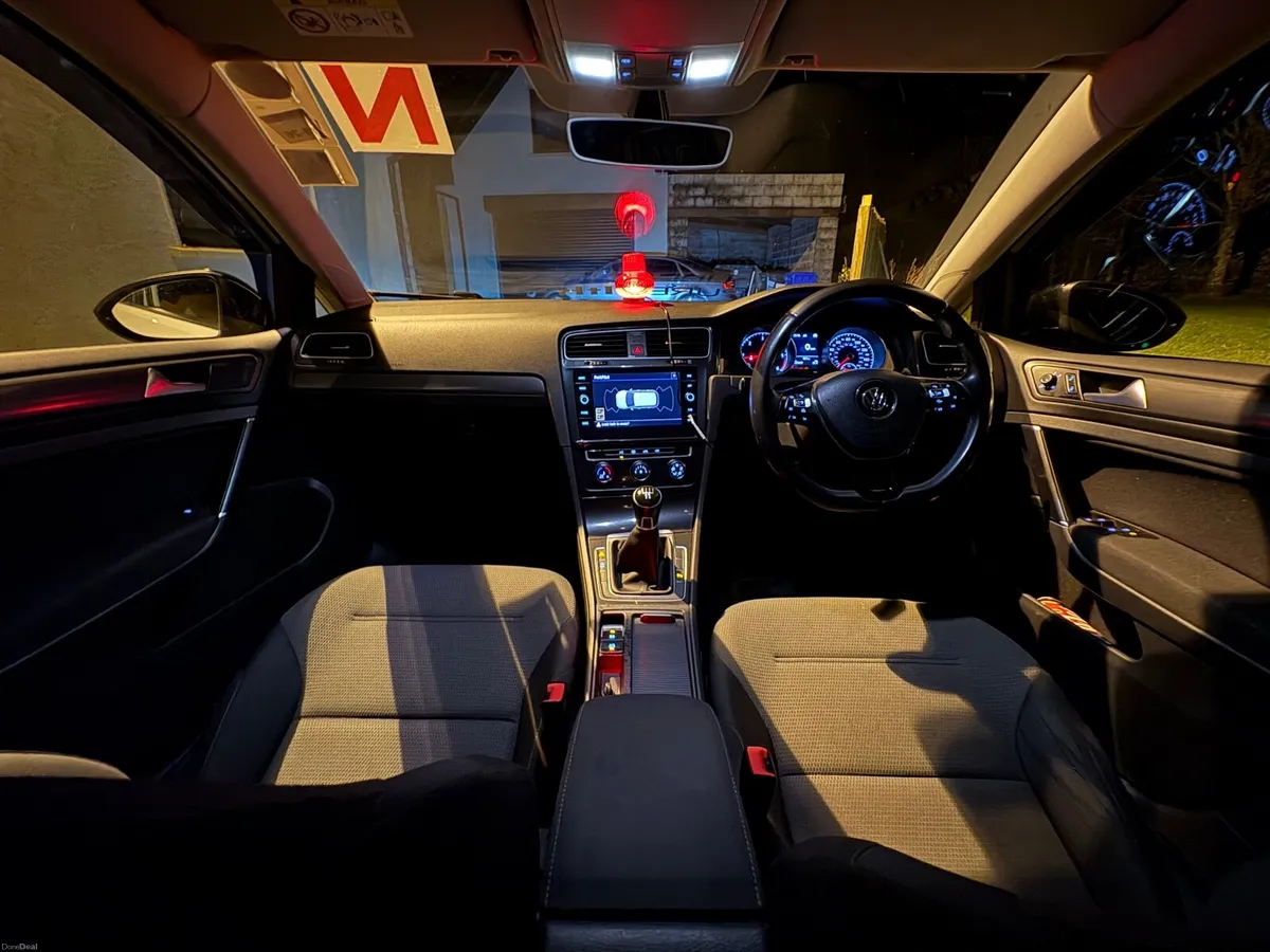 Volkswagen Golf 2019 - Image 2