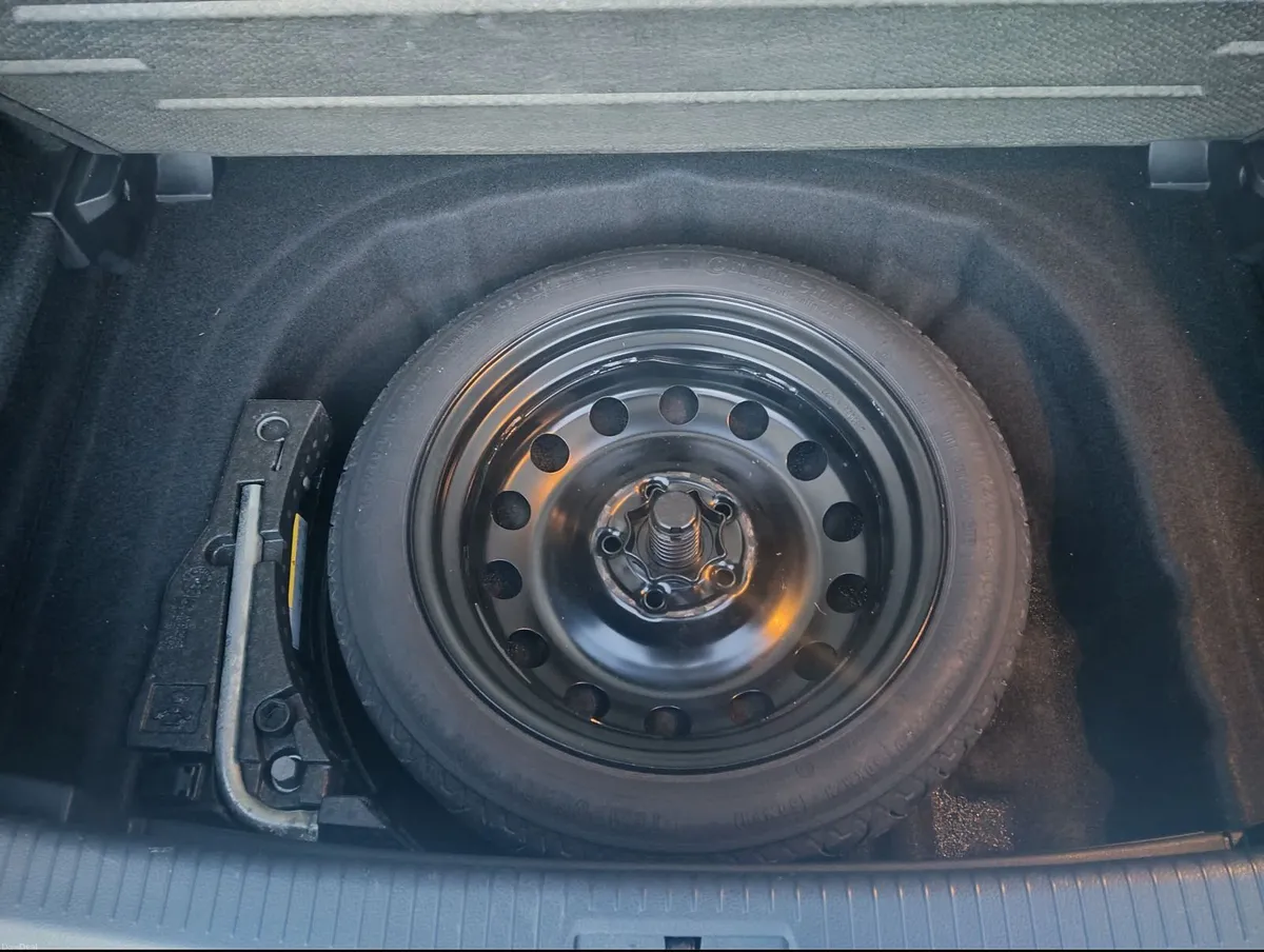 Volkswagen Golf 2013 - Image 4