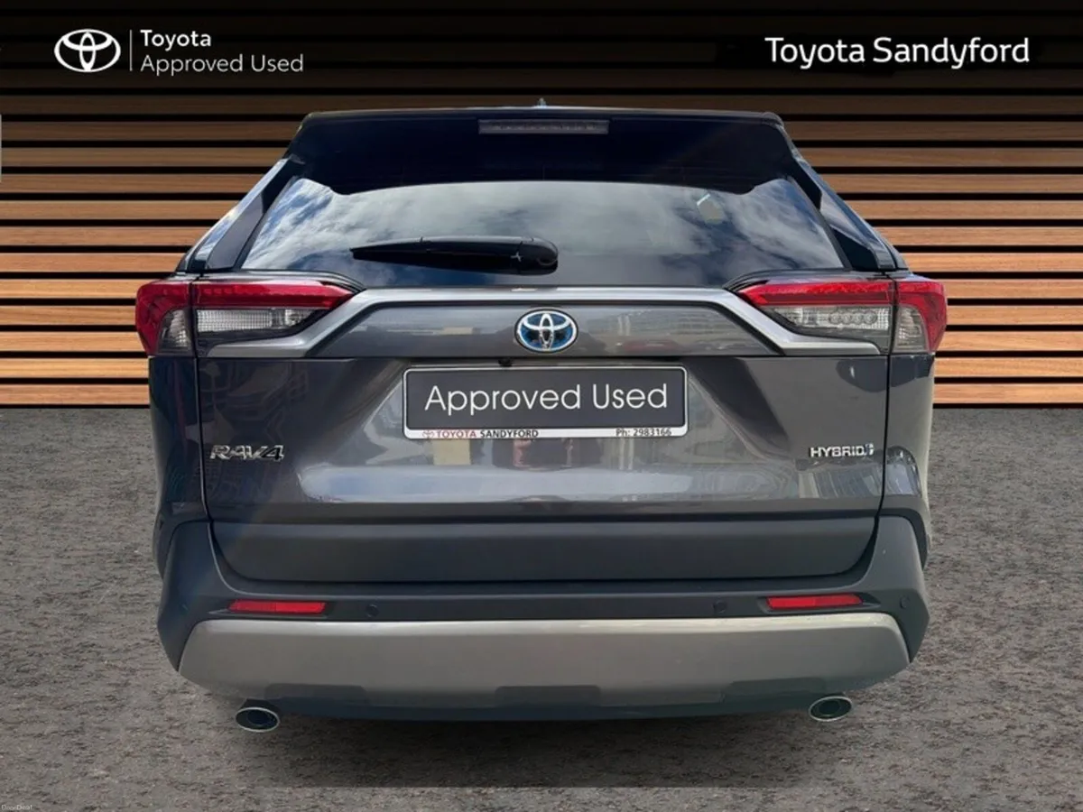 Toyota RAV4 HYBRID WITH LEATHER // REAR CAMERA // - Image 4