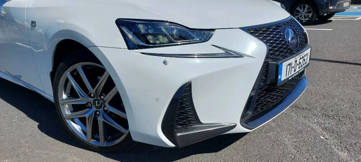 LEXUS IS 300H 2.5 F SPORT, FSH, Under Warranty - Image 2
