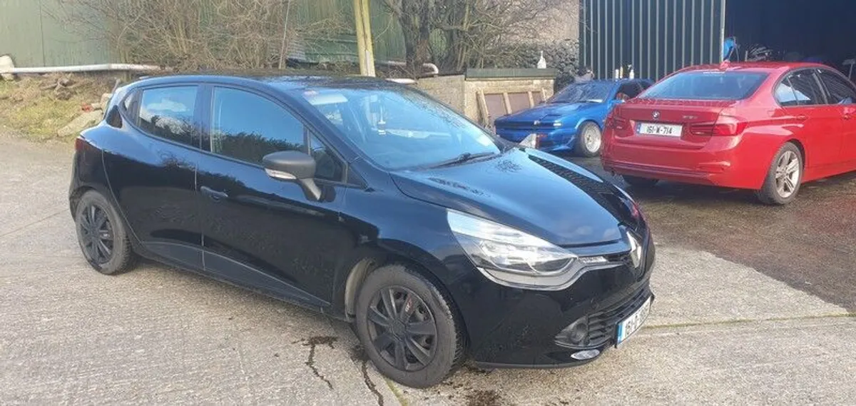 2015 Renault Clio - Image 1