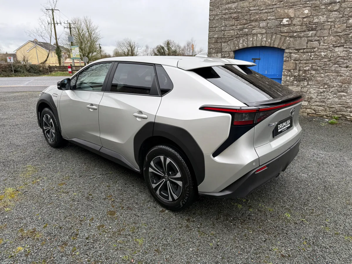 2023 TOYOTA BZ4X ONLY 13000 KMS €29950 - Image 6