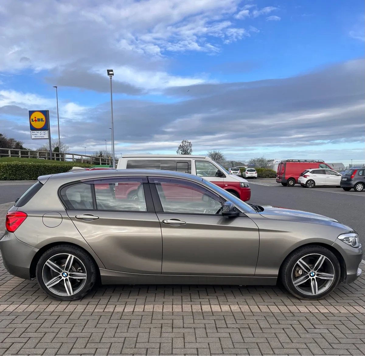 BMW 1-Series 2015 - Image 2