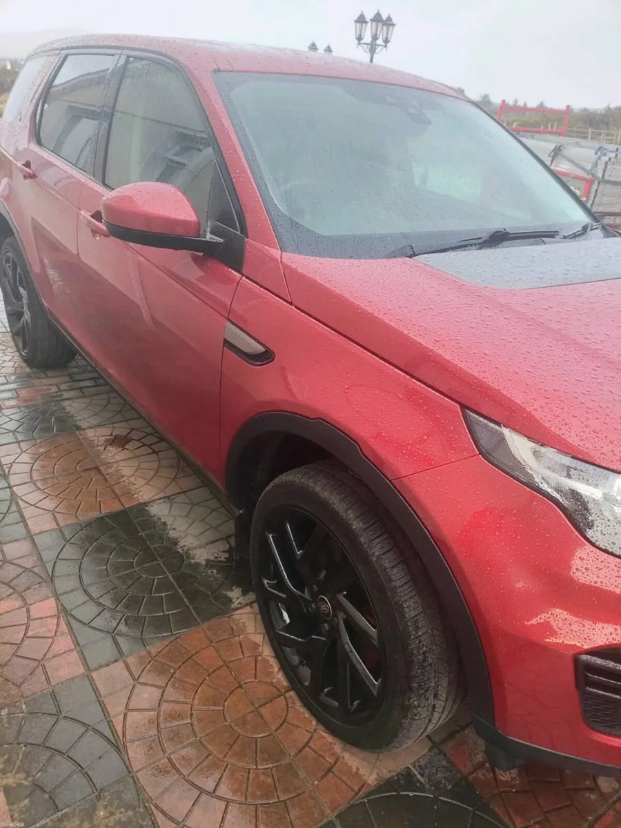 Land Rover Discovery Sport 2018 - Image 3