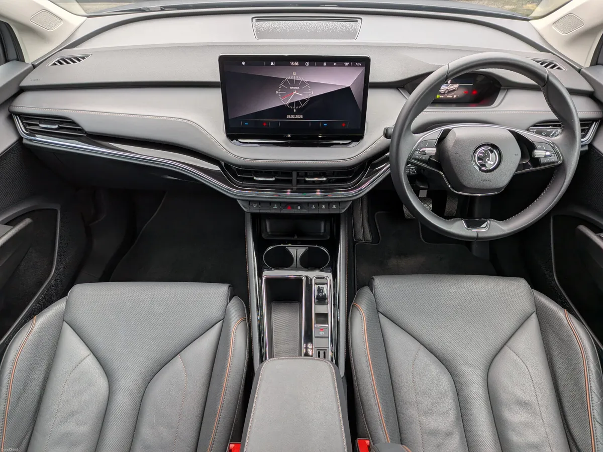 2023 Skoda Enyaq iV 60 | Design Selection Interior - Image 4