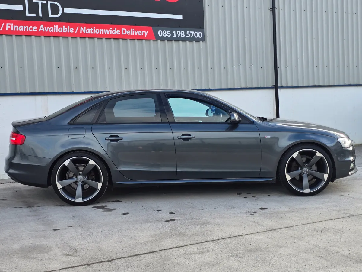 2015 AUDI A4 S-LINE BLACK EDITION MODEL DAYTONA - Image 4
