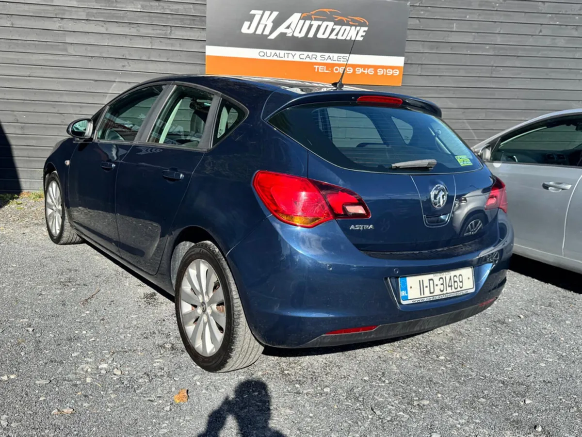 Opel Astra SC 1.4 I 100PS 5DR - Image 5