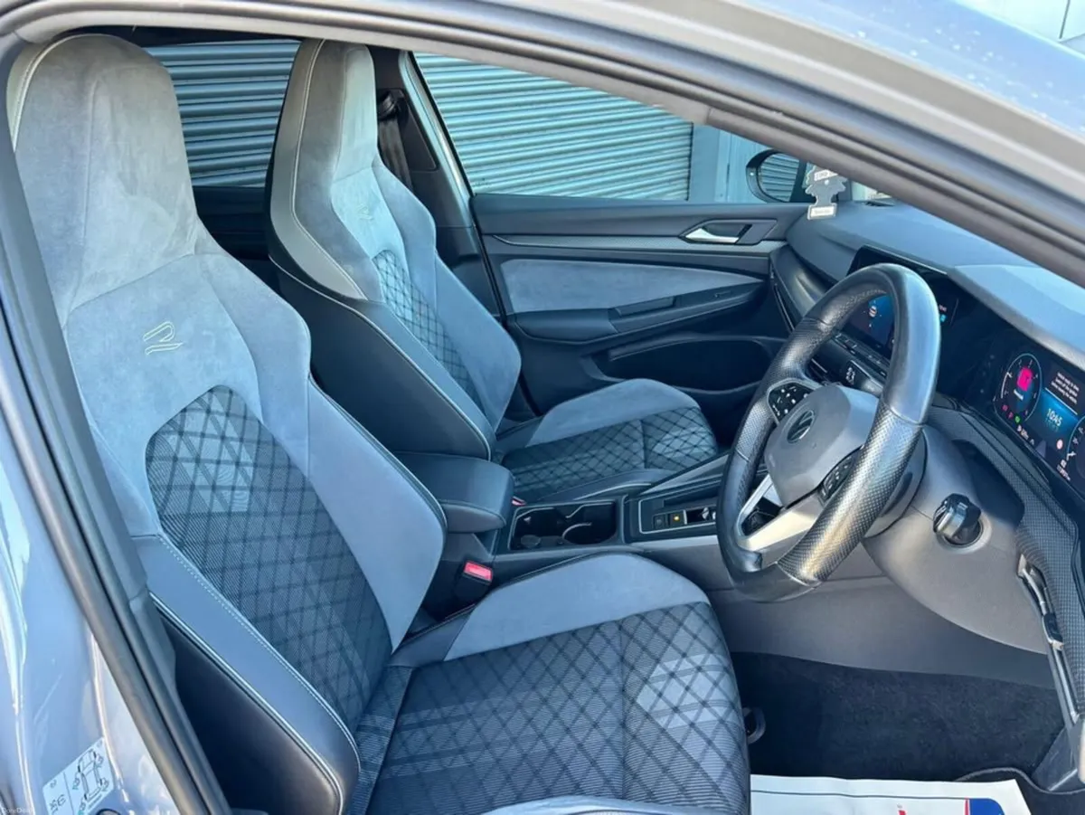 Volkswagen Golf R-LINE 2.0 TDI DSG 150HP 5DR AU - Image 3