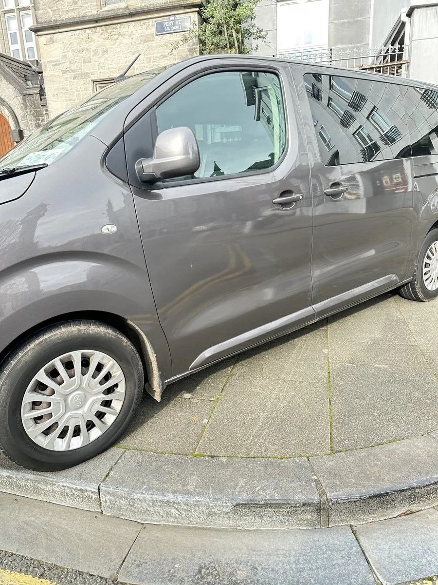 Toyota Proace 2017 9seats. - Image 2