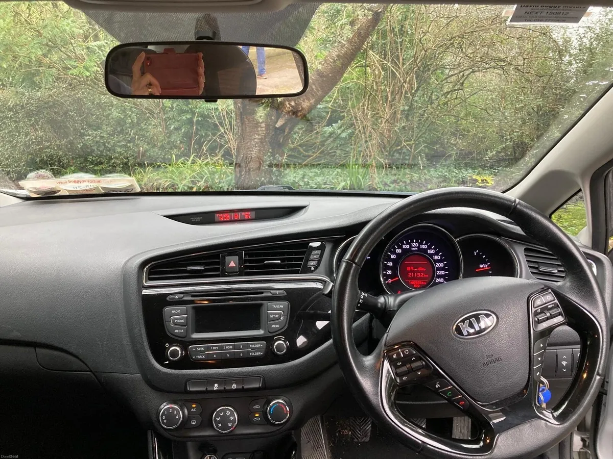 Kia Ceed 2016, 1.6 Diesel, 1 careful owner - Image 4