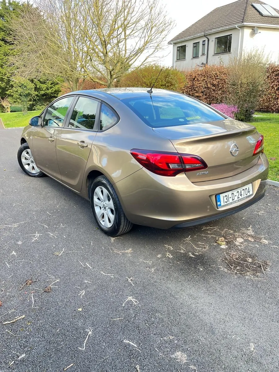 Opel Astra 2013 - Image 3