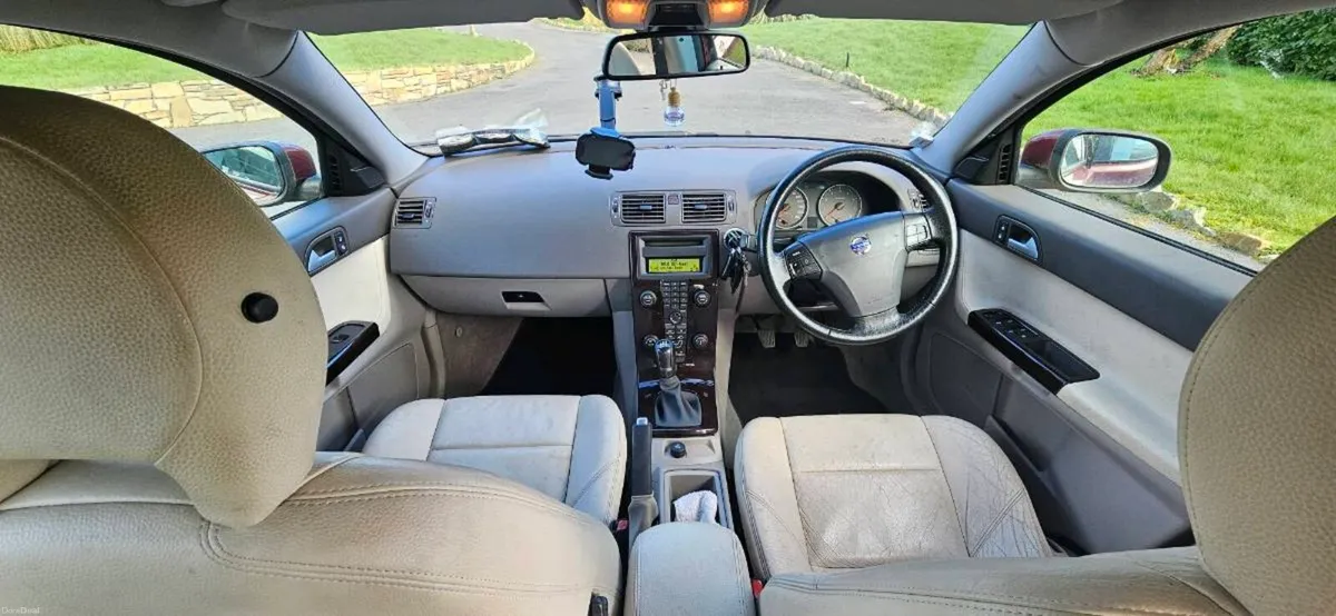 Volvo S40 - Image 4
