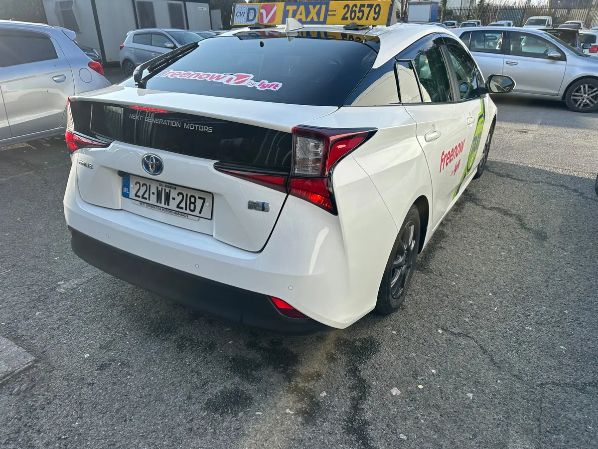 Taxi available for rent - Image 3