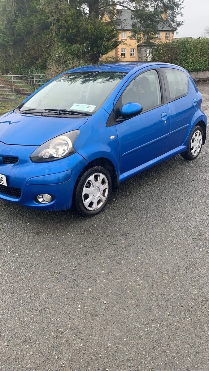 2010 Toyota ago - Image 3