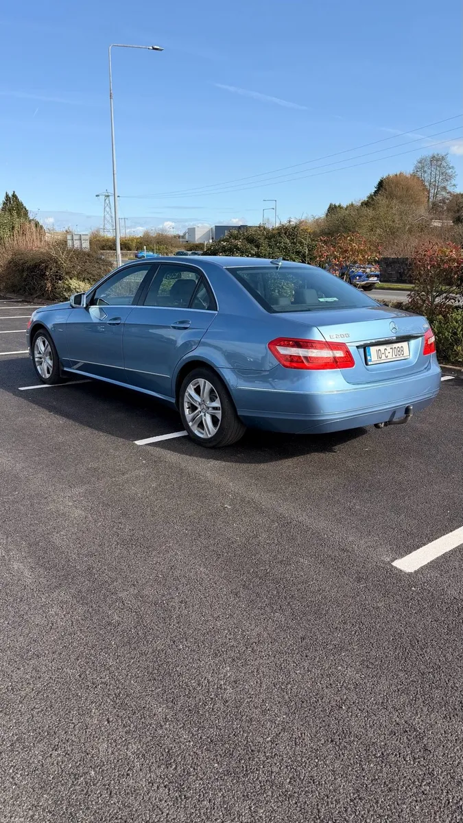 Mercedes-Benz E200 automatic transmission, new NCT - Image 2