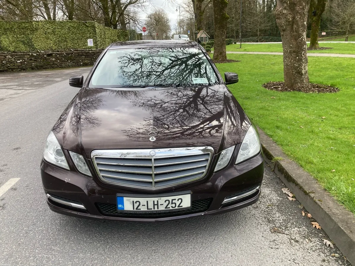Mercedes E200 2012 - Image 2