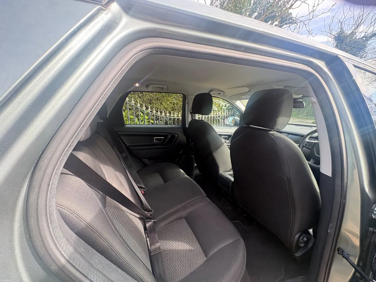 Land Rover Discovery Sport 2016 , 2.0 litre 4x4 - Image 2