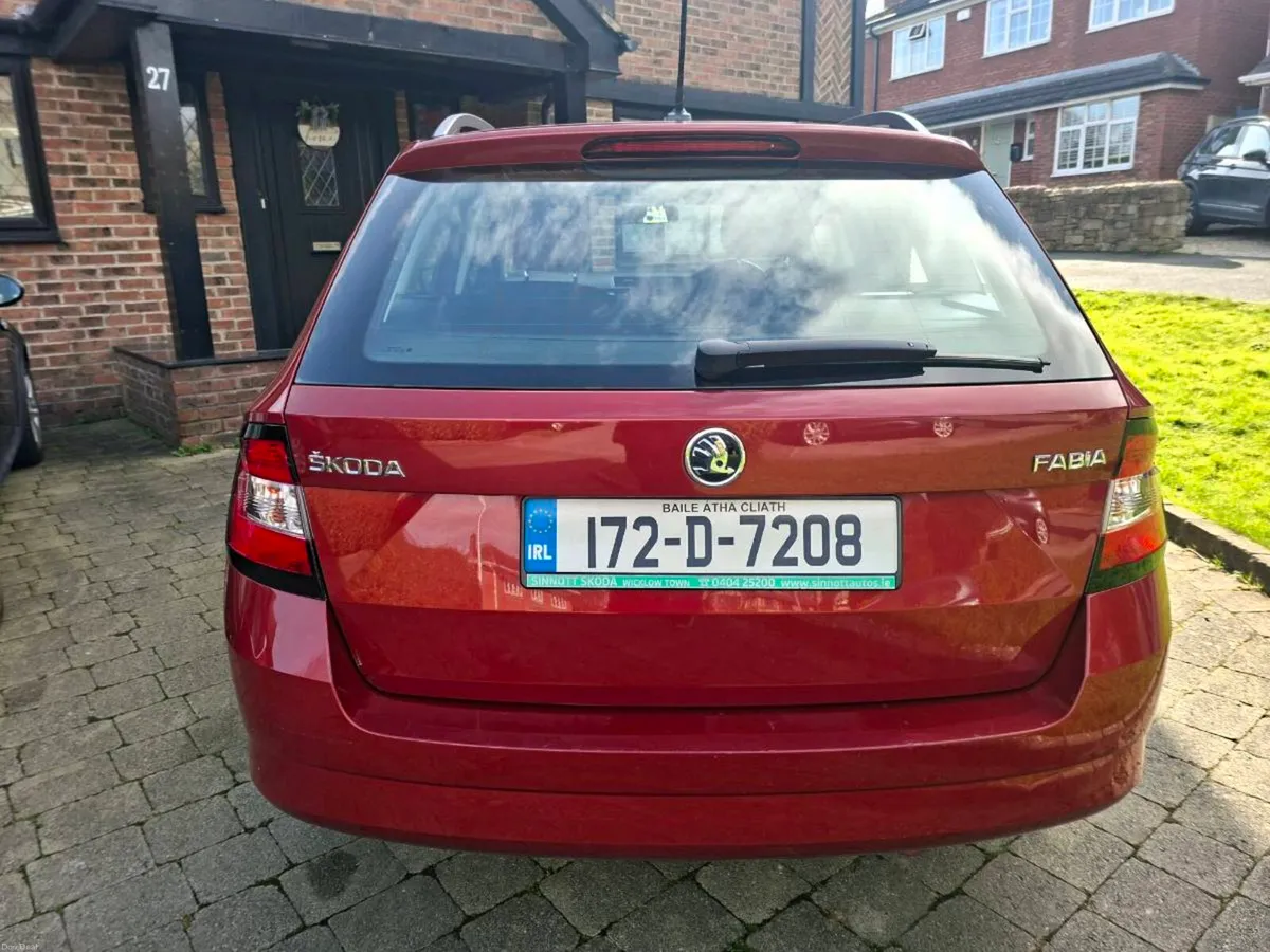 SKODA FABIA 1.2 PETROL ESTATE 2017 VERY CLEAN CAR - Image 4