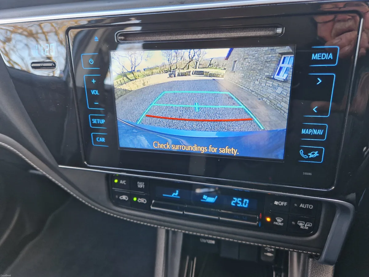 Toyota Auris 2018 - Image 3