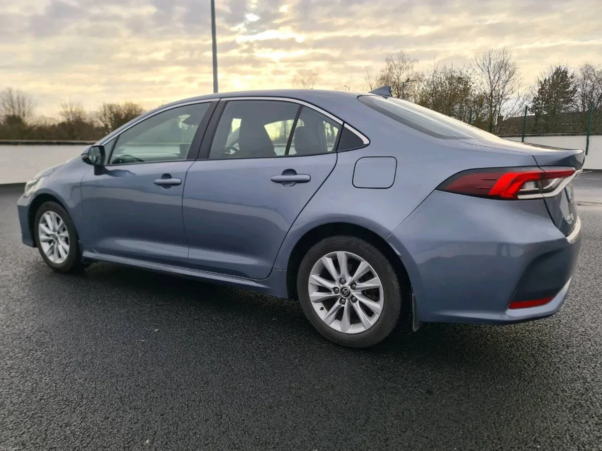 232 Toyota Corolla Luna Petrol Hybrid - Image 4