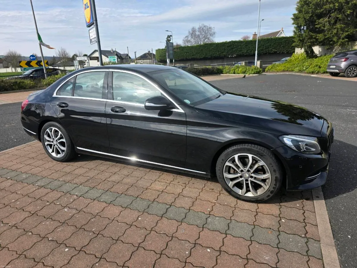 2015 Mercedes c220d - Image 4