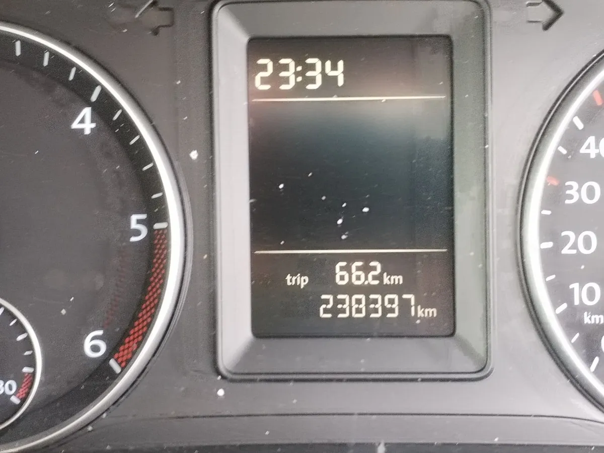 Volkswagen Golf 2010 - Image 3