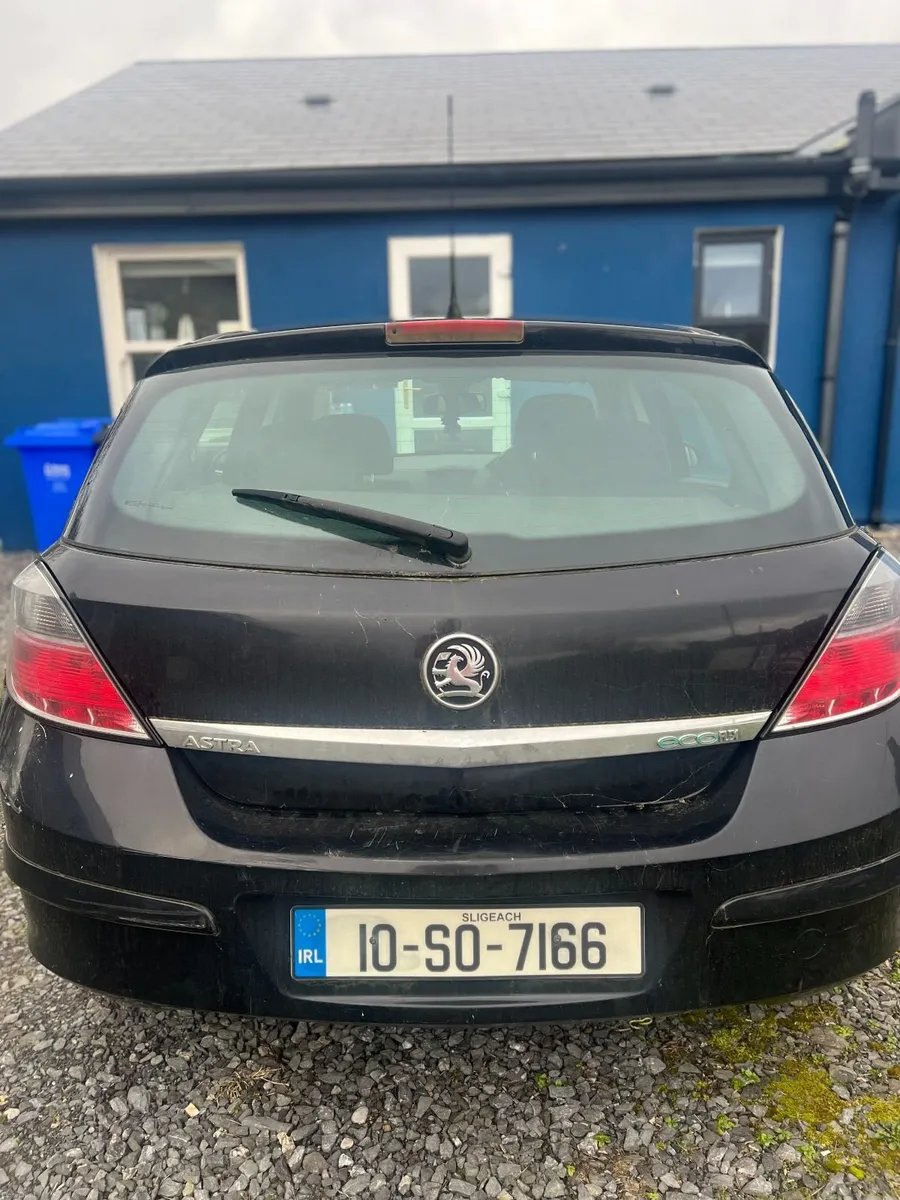 Vauxhall Astra 2010 - Image 1