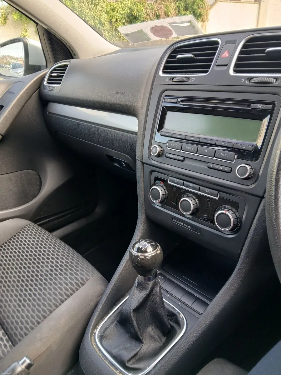 Volkswagen Golf 2010 1.2TSI - Image 4