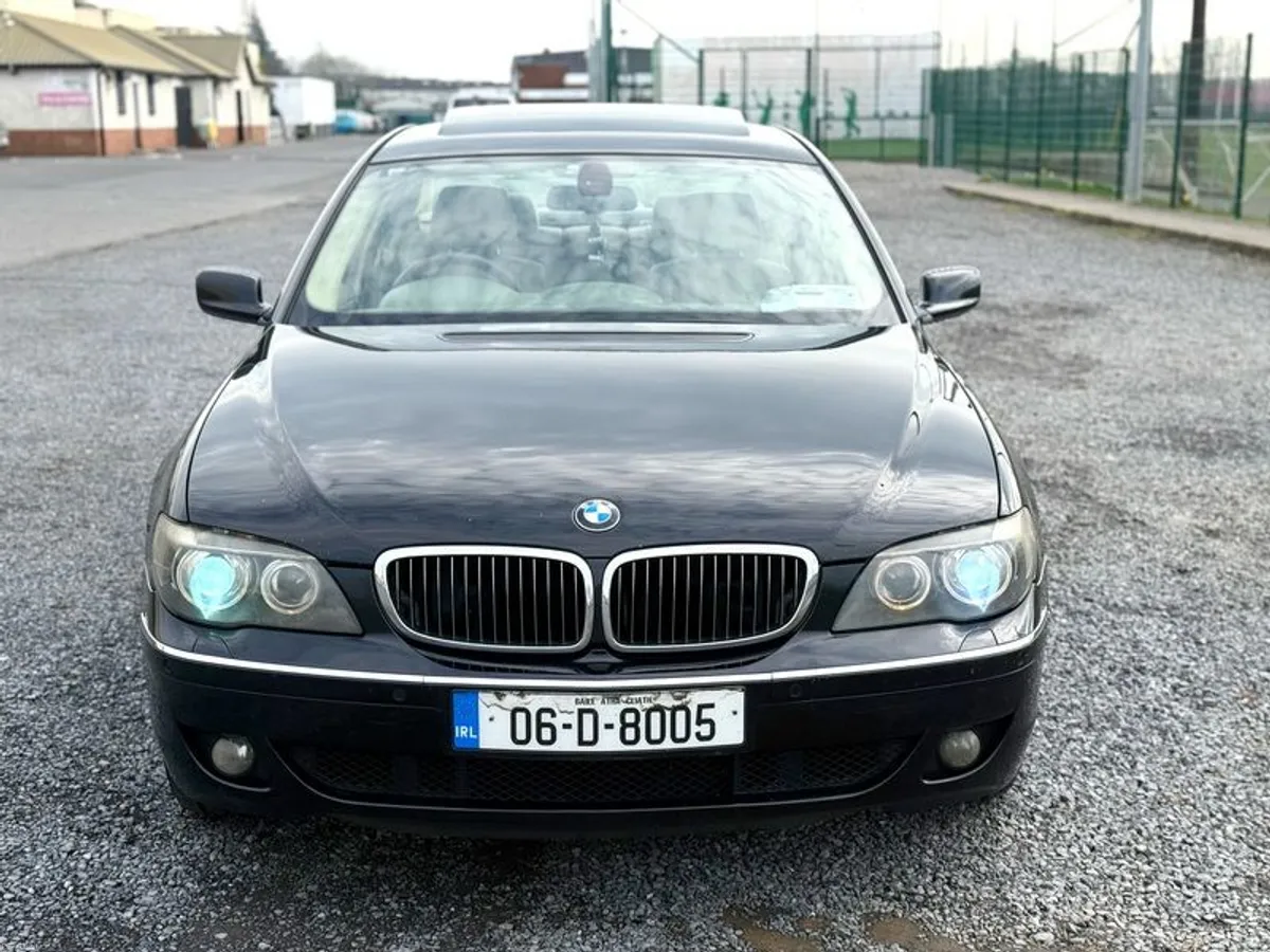 730d New Nct 05/27 Sunroof drive 100% - Image 1