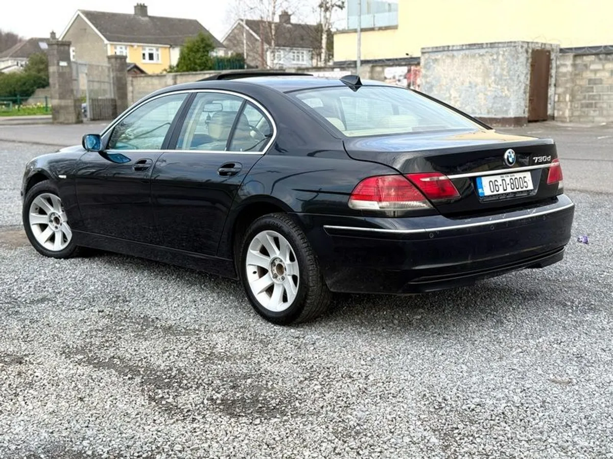 730d New Nct 05/27 Sunroof drive 100% - Image 4