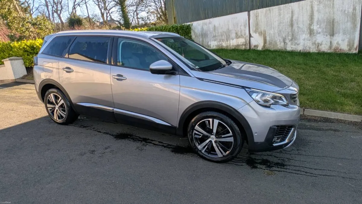 2018 Peugeot 5008 allure 7 seater - Image 1
