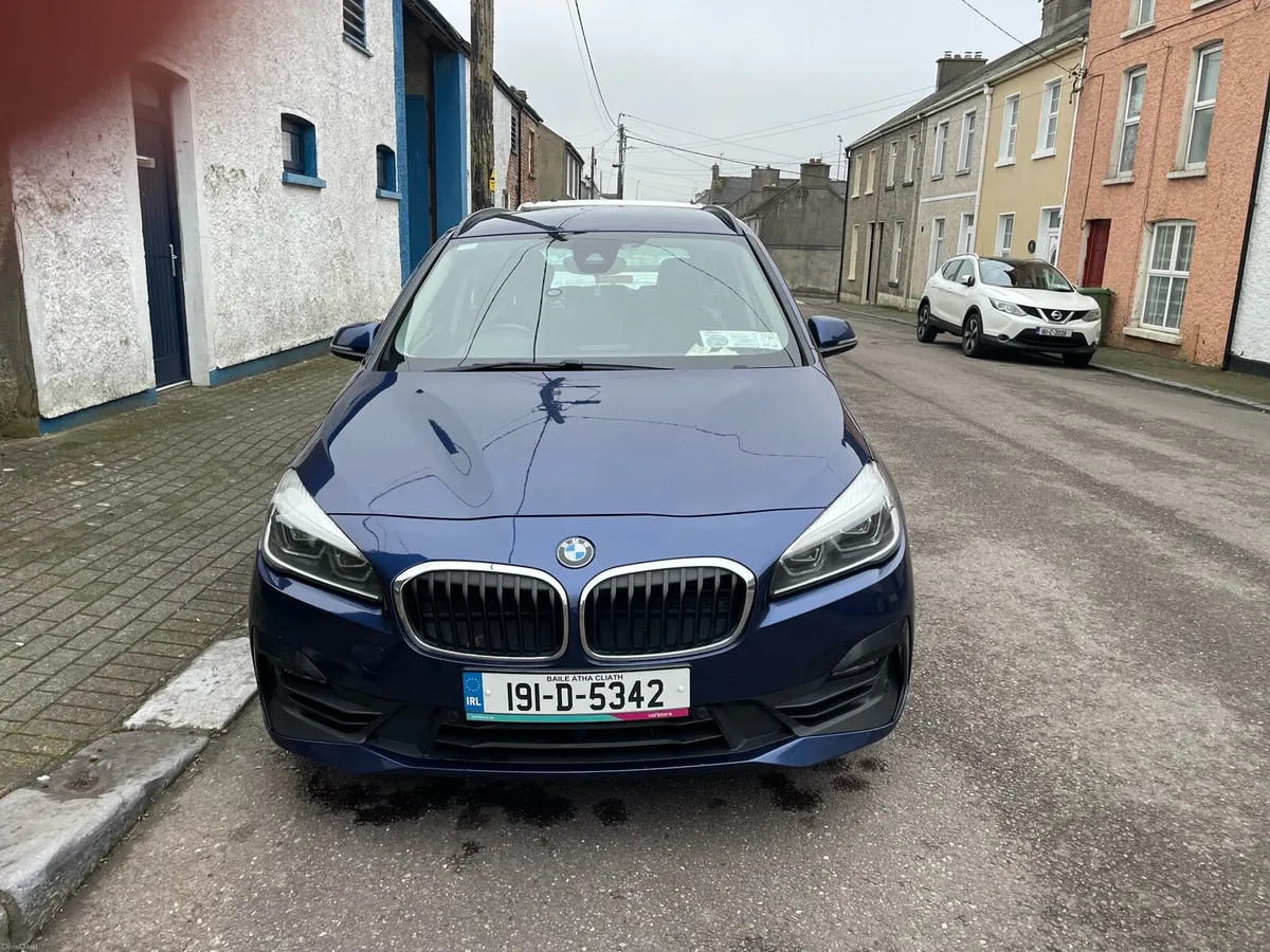 BMW 216 D 7 seater - Image 1