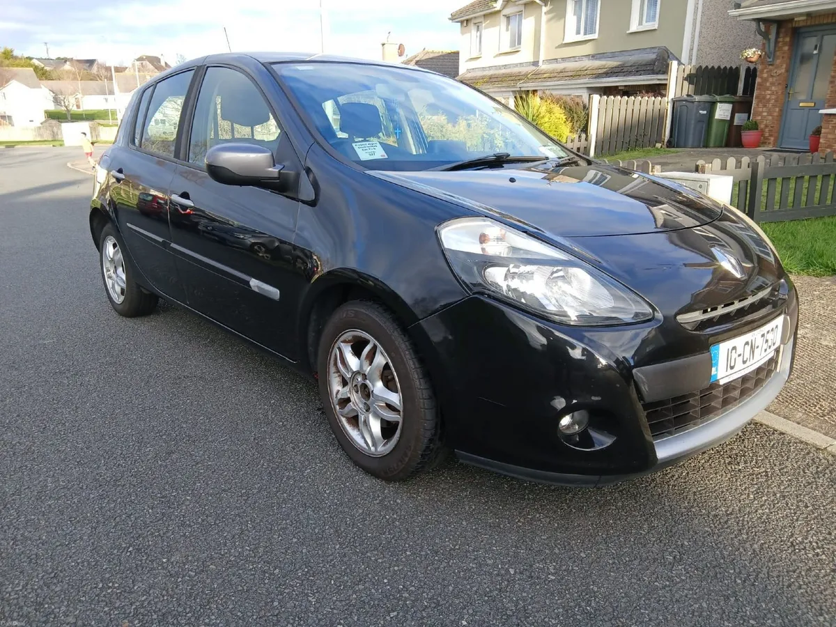 Renault Clio 2010 - Image 1
