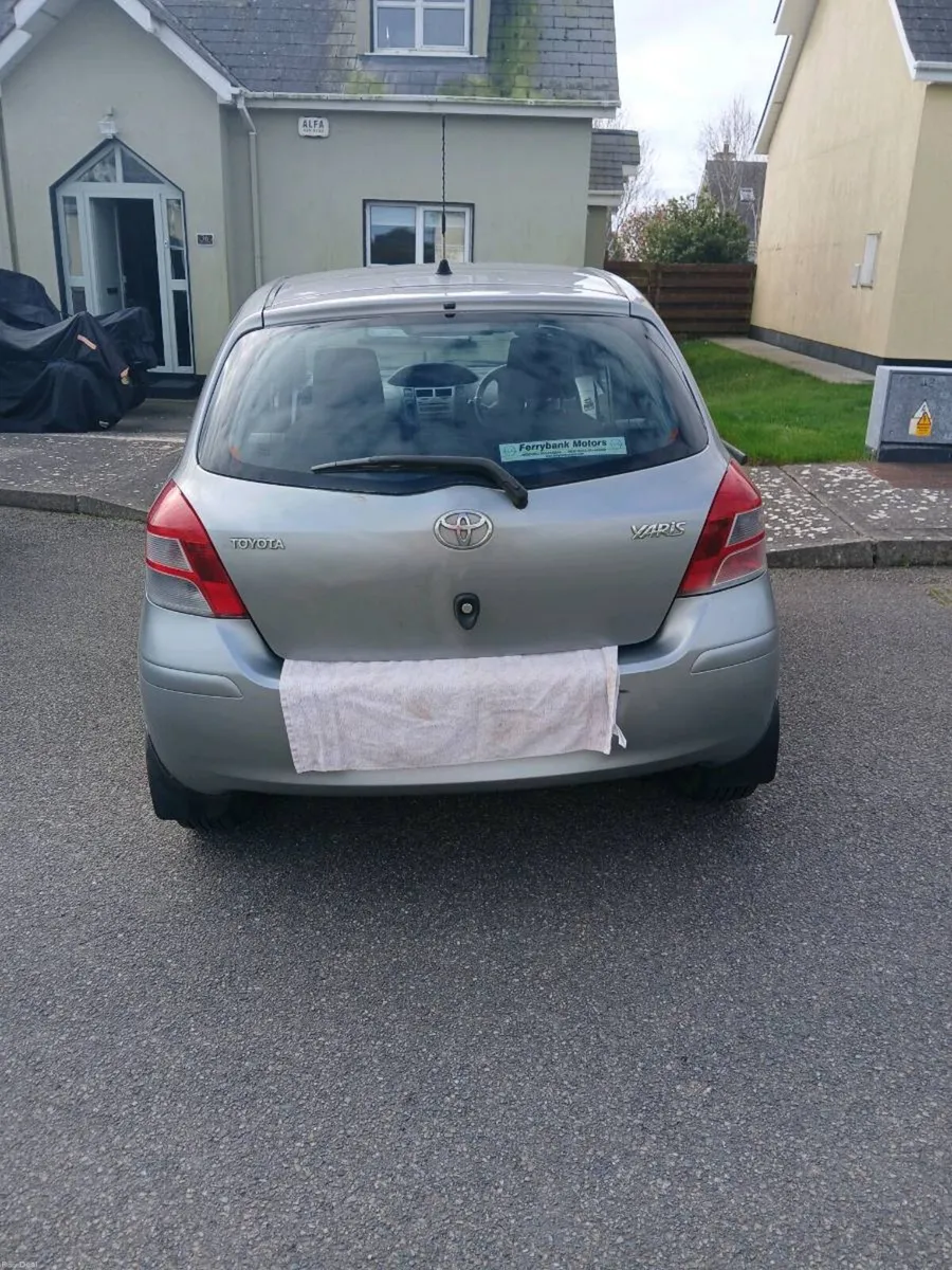 Toyota yaris 1litre / on hold offer made - Image 3