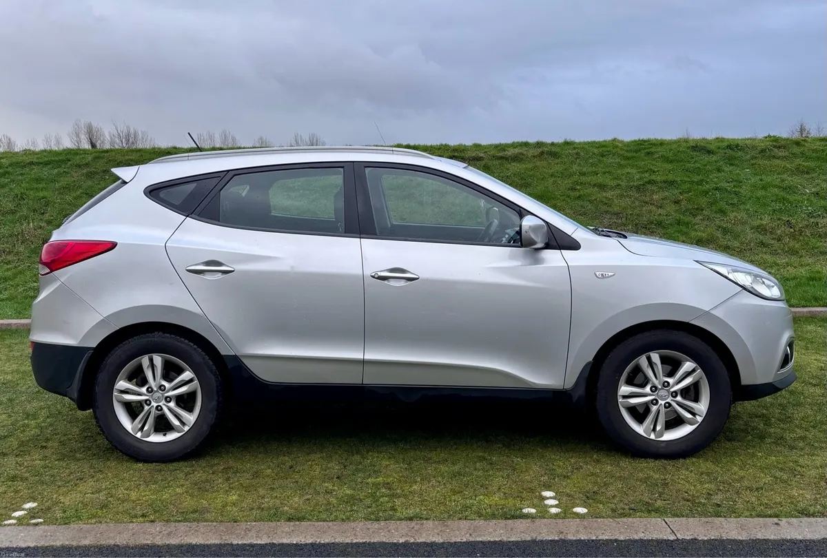 Hyundai ix35 2.0 diesel Jeep NCT and Tax - Image 3