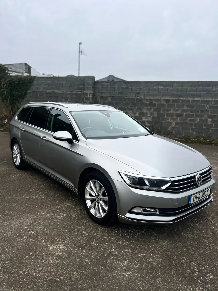 Volkswagen Passat Estate 2017 price in description - Image 2