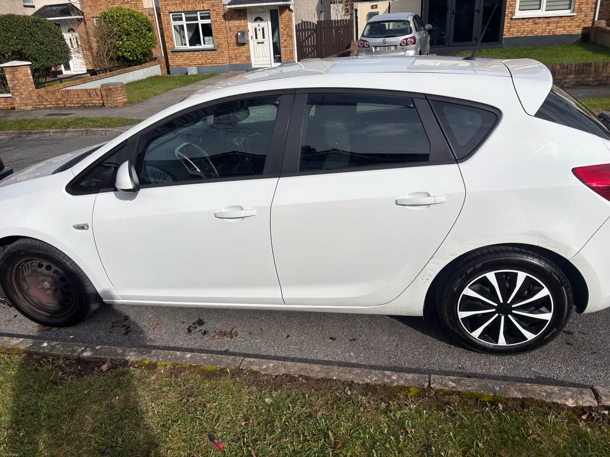 vauxhall Astra - Image 4