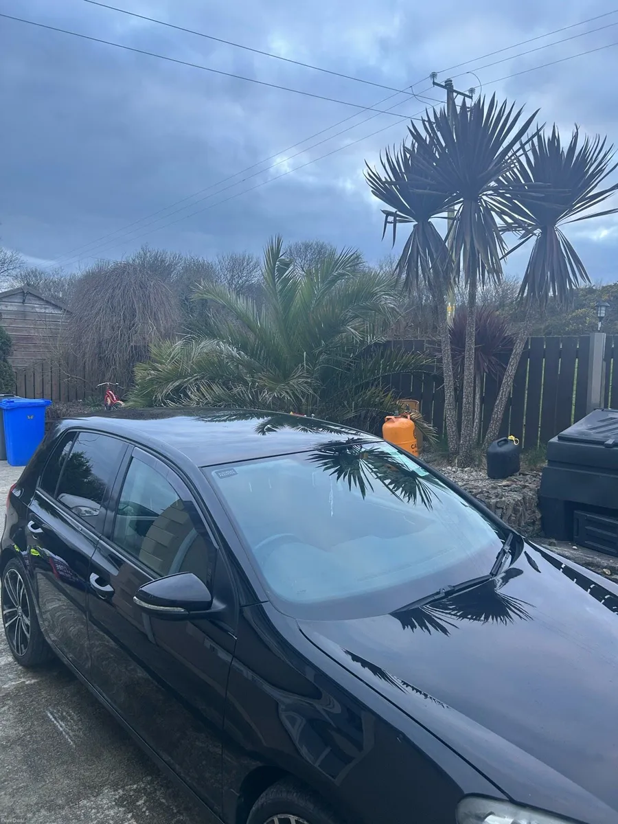 2010 Volkswagen Golf 1.6 TDI Manual - Image 2