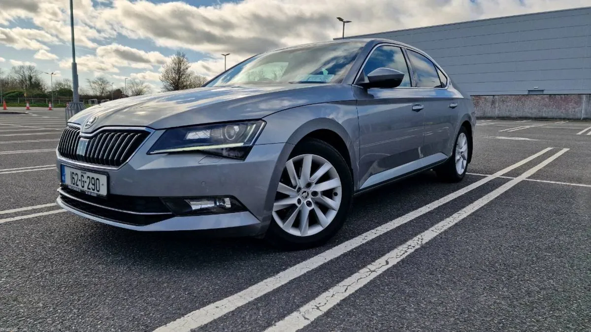 Skoda Superb LEATHER SEATS+ Automatic gearbox - Image 4