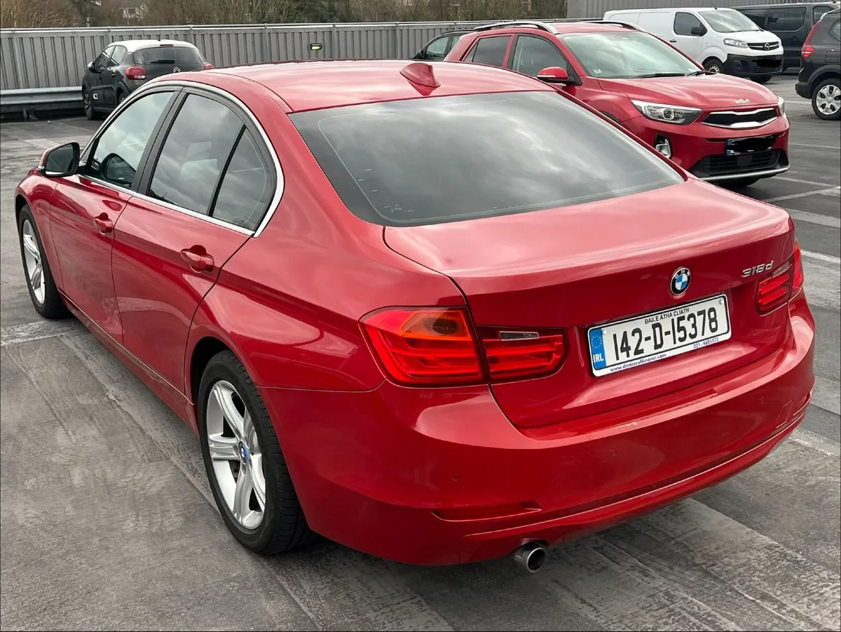BMW 3-Series 142 - Image 4