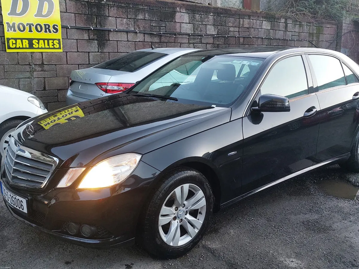 Mercedes-Benz E-Class 2009 Automatic - Image 1