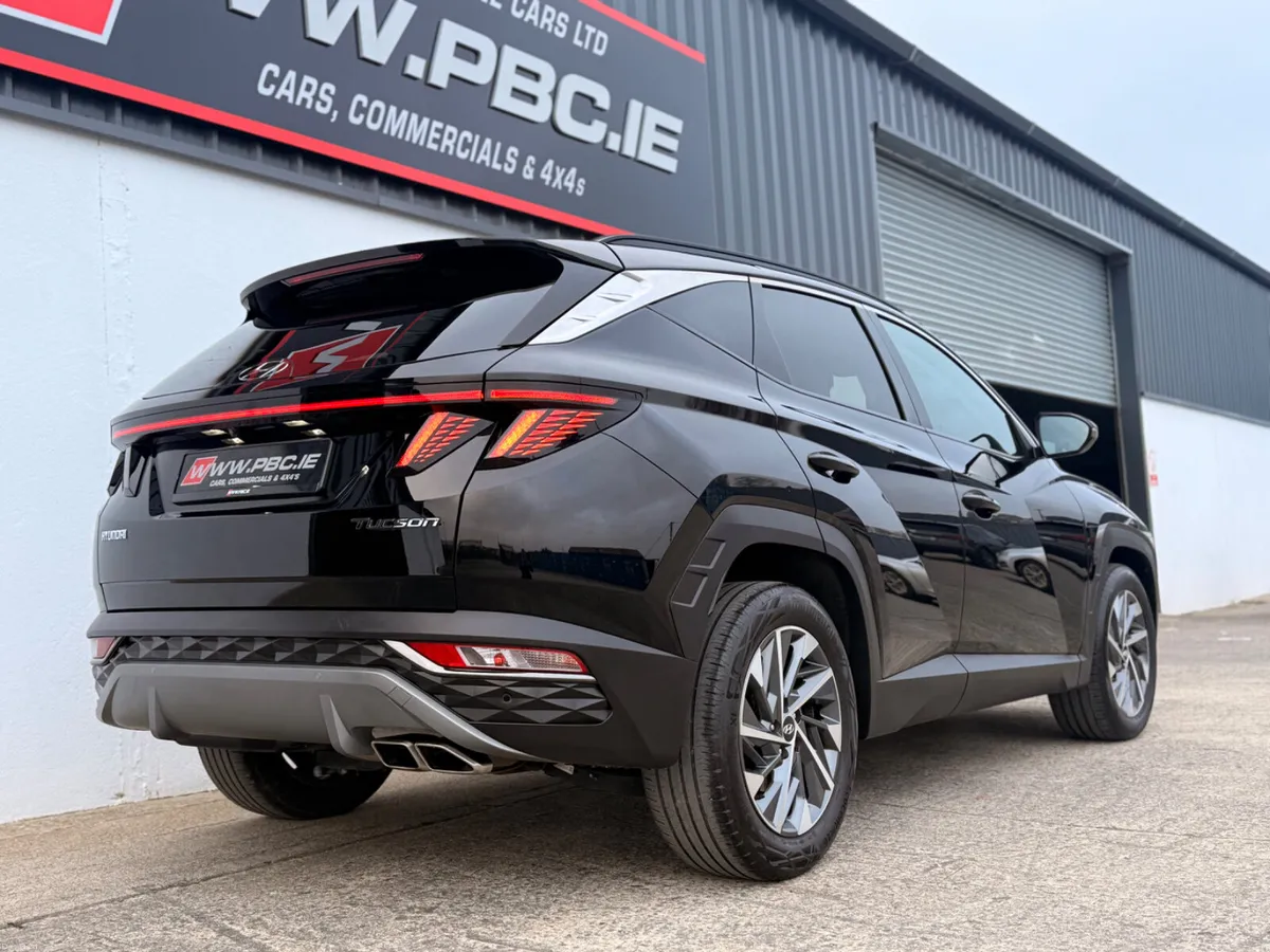 Hyundai Tucson 1.6Td  Executive Plus 25,000klm 241 - Image 4