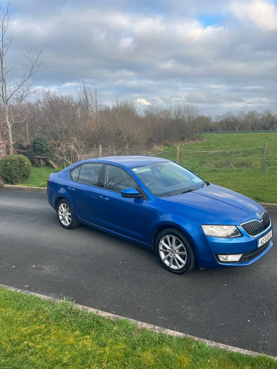 Skoda Octavia Elegance 1.6tdi 105hp - Image 2