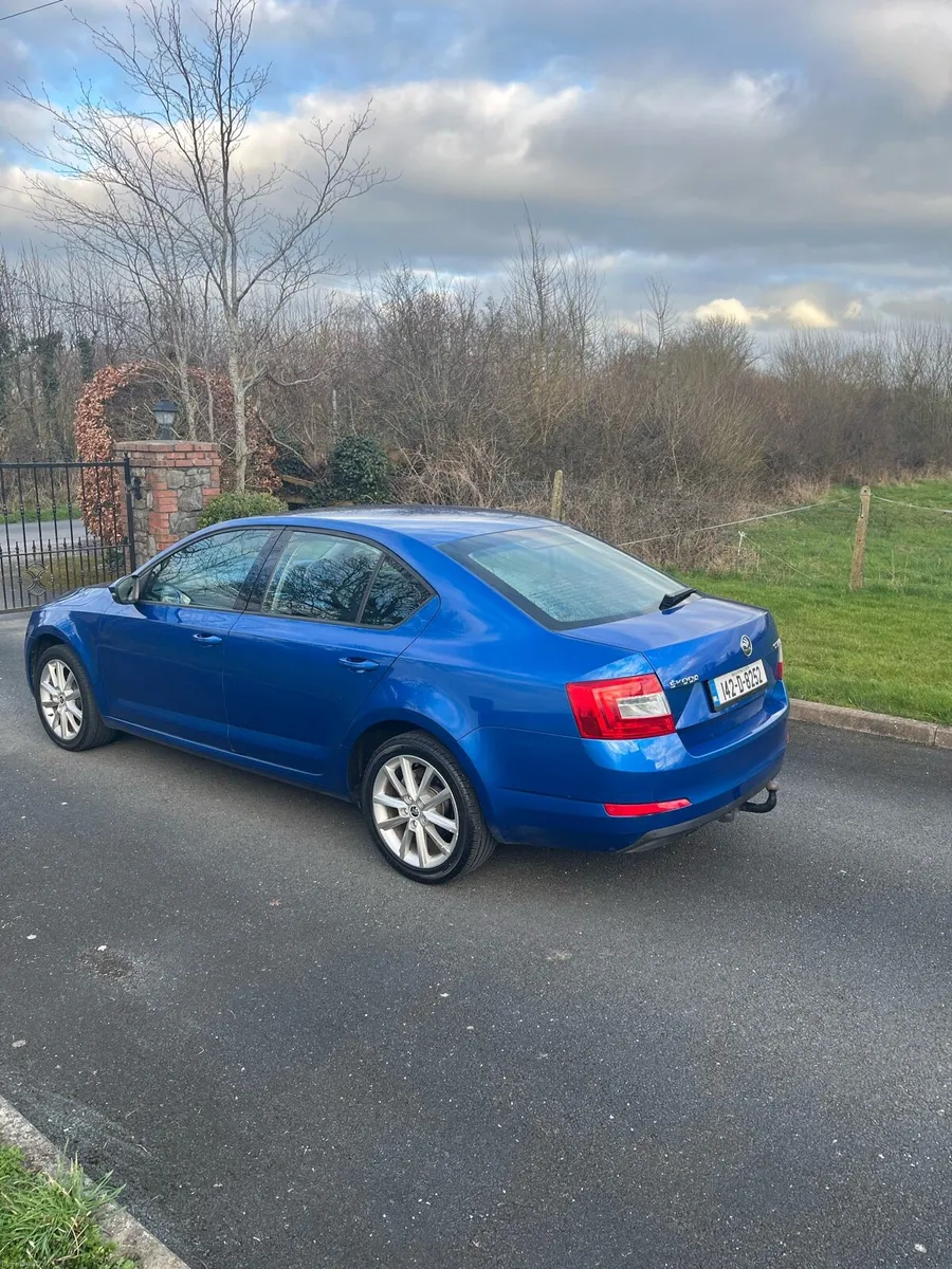 Skoda Octavia Elegance 1.6tdi 105hp - Image 4