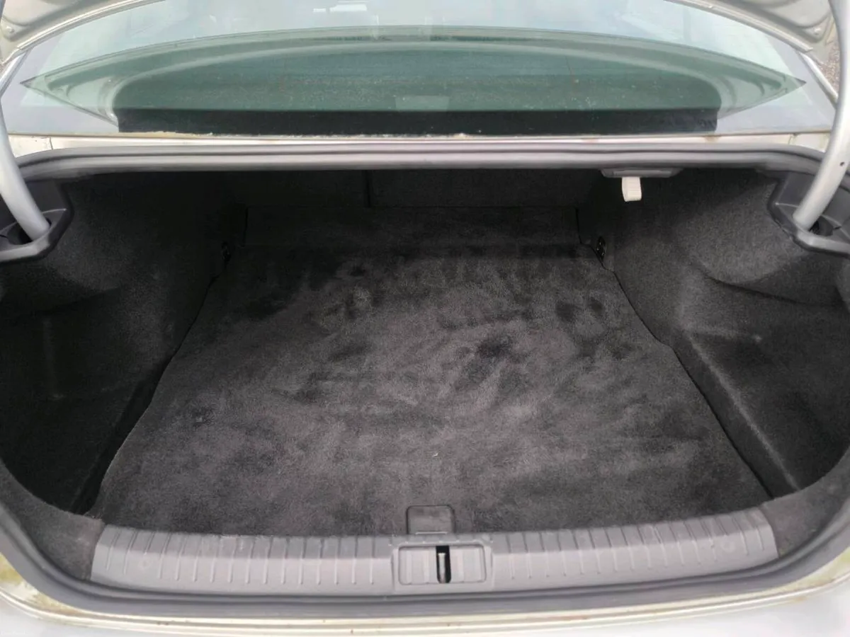 Volkswagen passat - Image 4