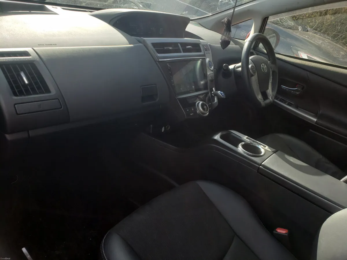 Toyota Prius 2017 - Image 3